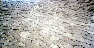 Slate Roof Central - Styles of Slate Roof Installations - Traditional Spanish slating style